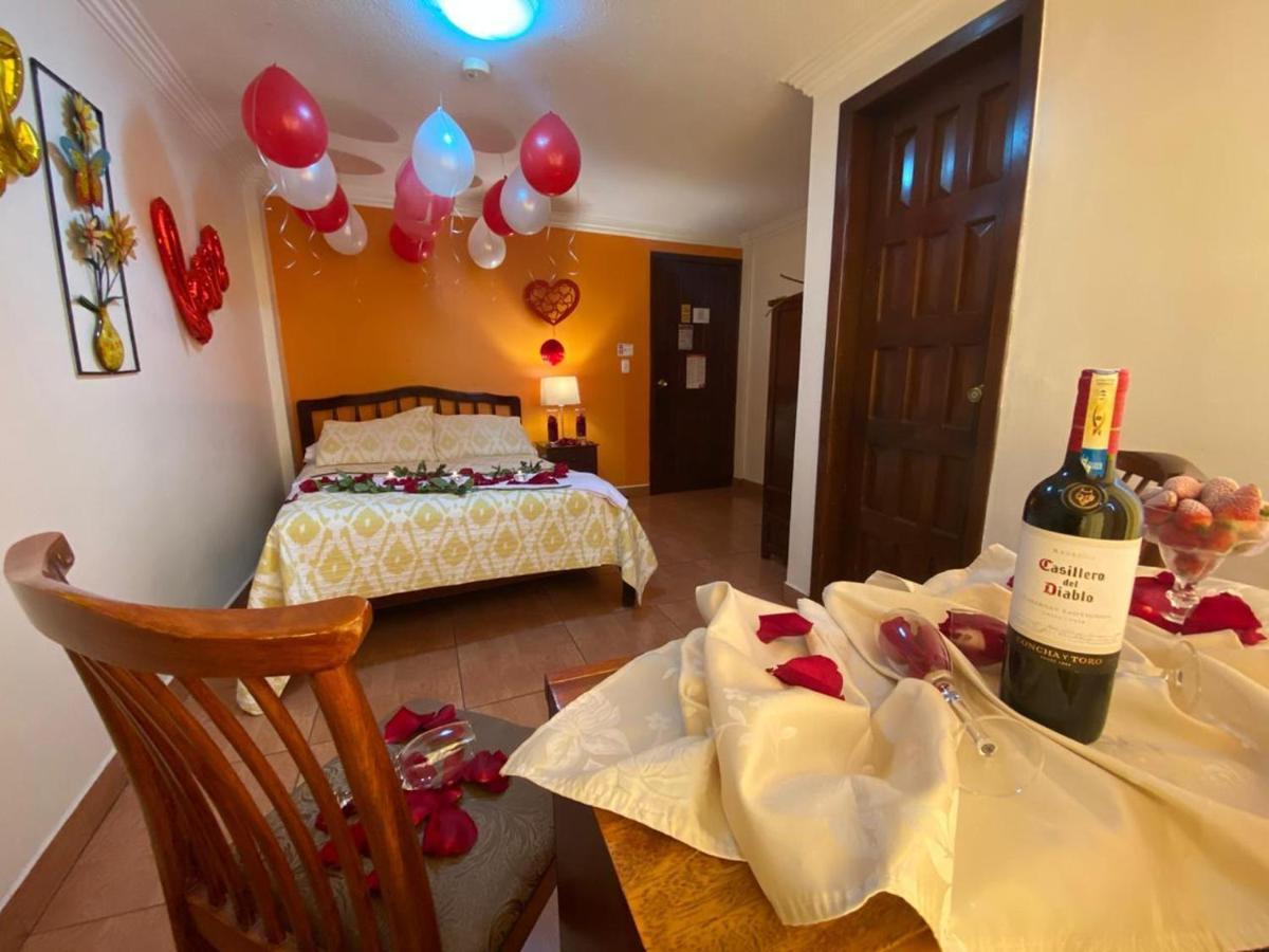 Hotel Margarita 2 Кито Экстерьер фото