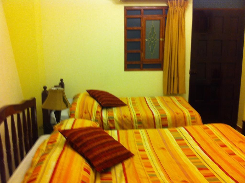 Hotel Margarita 2 Кито Экстерьер фото