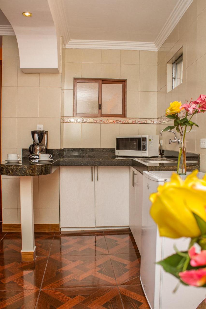 Hotel Margarita 2 Кито Экстерьер фото