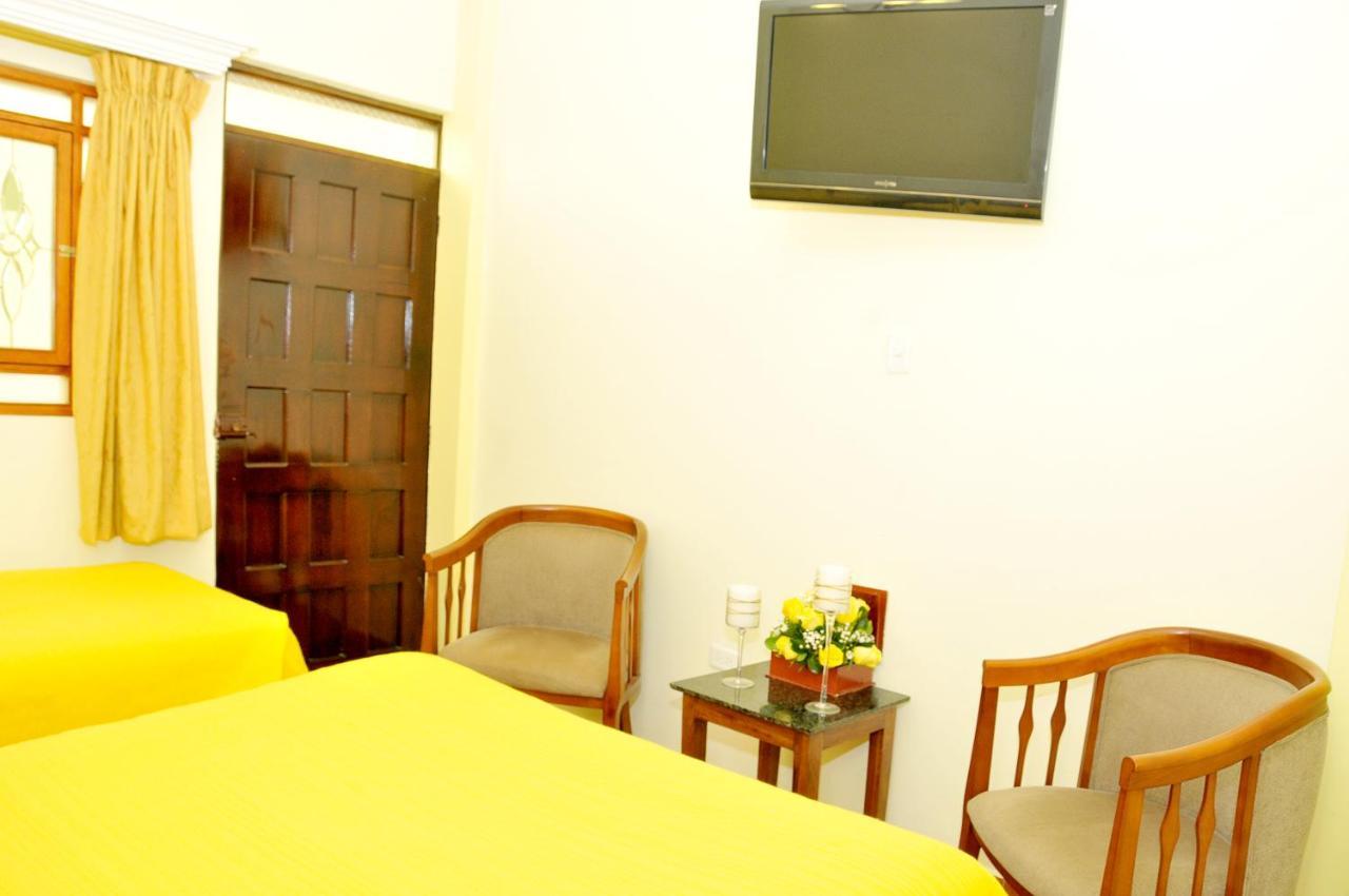 Hotel Margarita 2 Кито Экстерьер фото