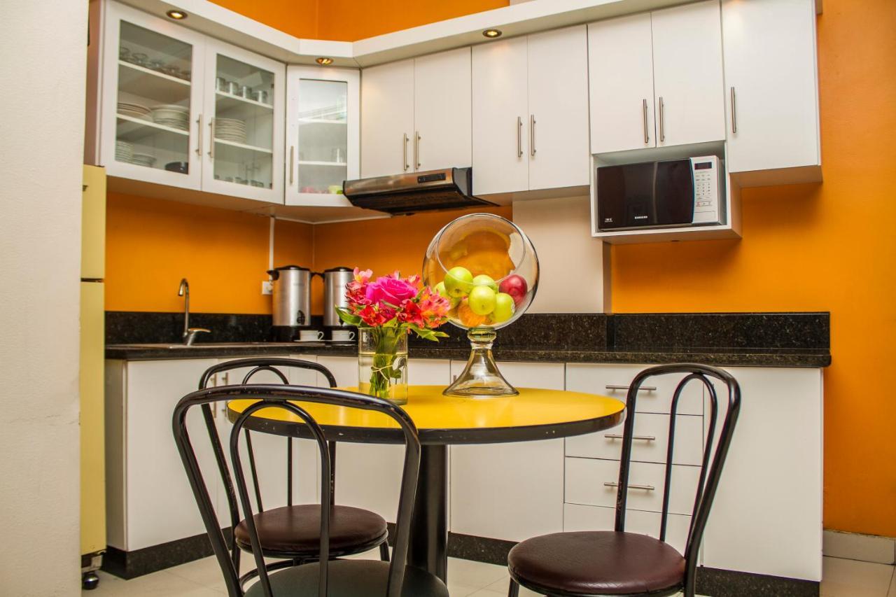 Hotel Margarita 2 Кито Экстерьер фото